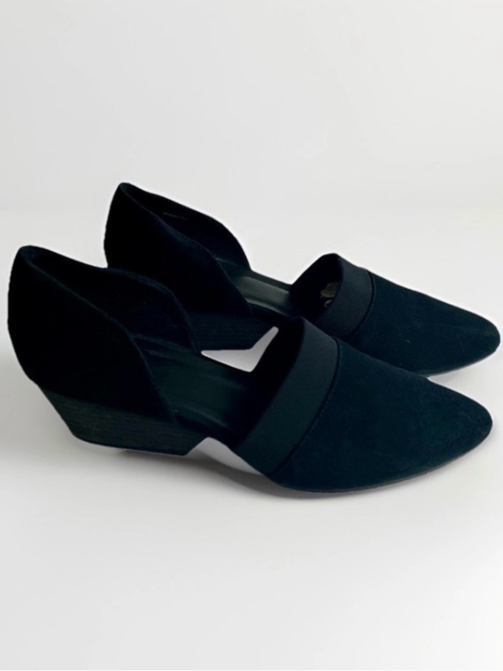 Eileen Fisher Black Suede Genuine Leather Almond Toe Pumps size 10.